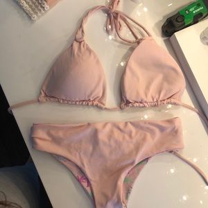 Reversible bikini top and matching bottoms